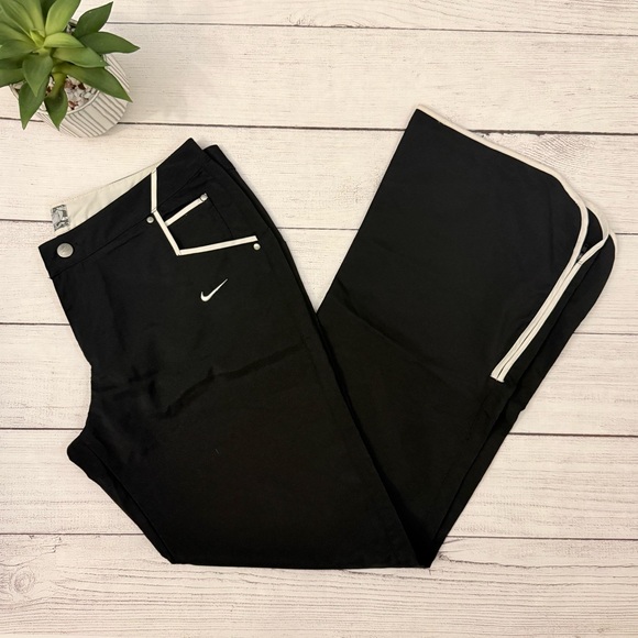 Nike Pants - Women’s Retro NIKE Lounge/track pant